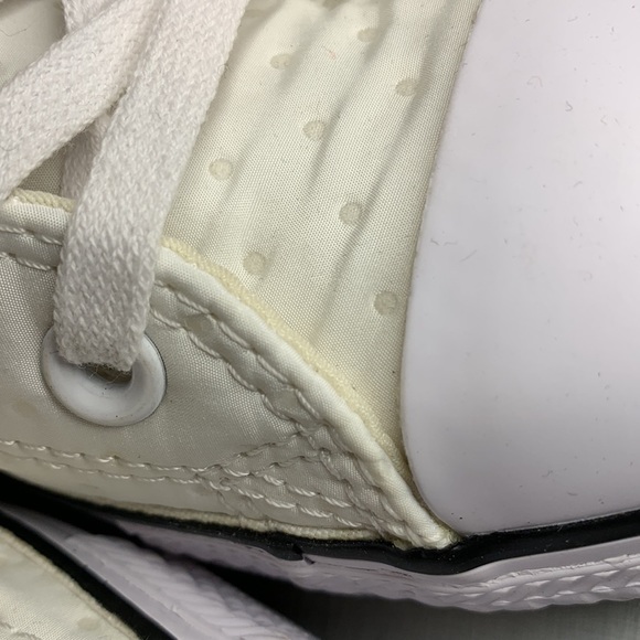 Converse low tops NWOT - Picture 3 of 7